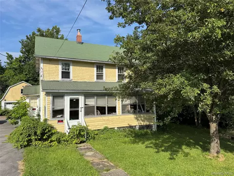 33 County Highway 17, Crawford, NY 10985