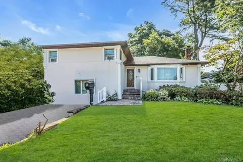 58 Pasadena Dr, Plainview, NY 11803