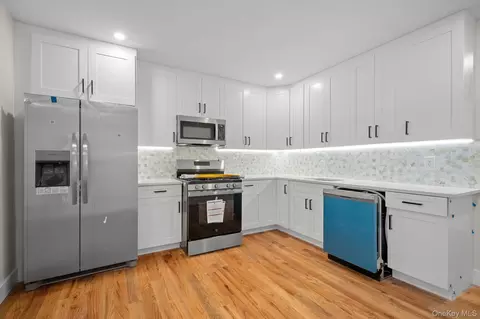 137-08 175 St, Jamaica, NY 11434