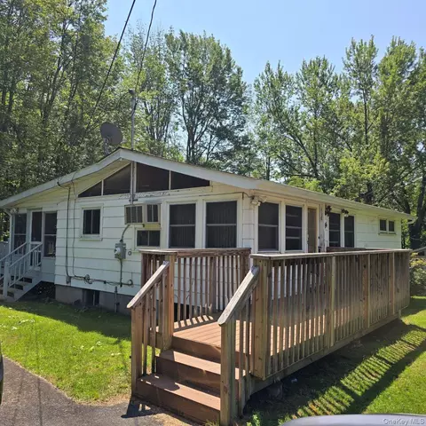 14 Ann Ln, Mountain Dale, NY 12763
