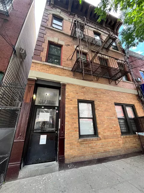 591 Van Nest Ave, New York, NY 10460