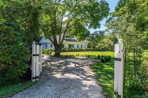 1 Gazon Rd, Shelter Island, NY 11964