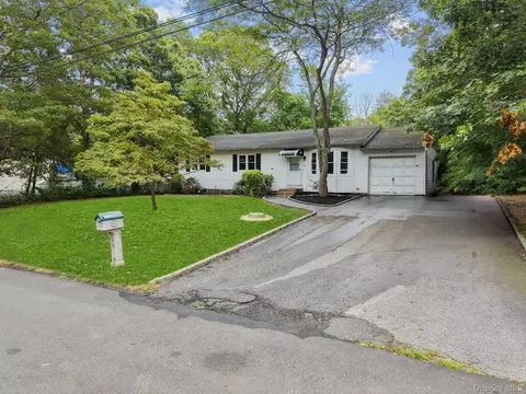24 Dover Ave, Mastic, NY 11950