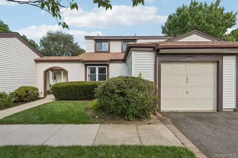 102 Gotham Way, Saint James, NY 11780