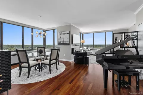 10 City Pl #30H, White Plains, NY 10601