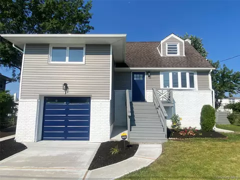 232 Nassau Ave, Freeport, NY 11520