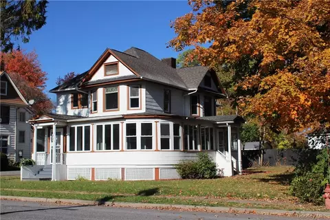 52 Warren St, Ellenville, NY 12428