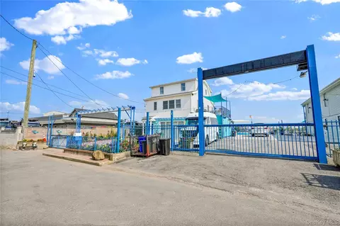 155-83 Bayview, New York, NY