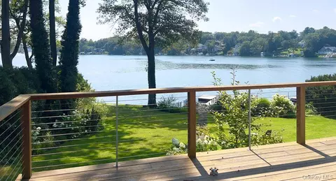 456 N Lake Blvd, Mahopac, NY 10541