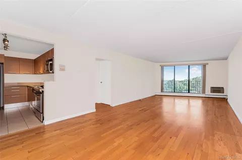 1155 Warburton Ave #10E, Yonkers, NY 10701