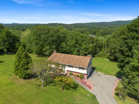 39 Horsepound Rd, Kent, NY 10512