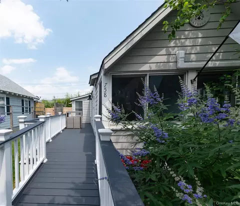 758 Ocean Breeze, Ocean Beach, NY 11770