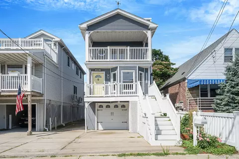 533 Beach 127th St, Rockaway Park, NY 11694