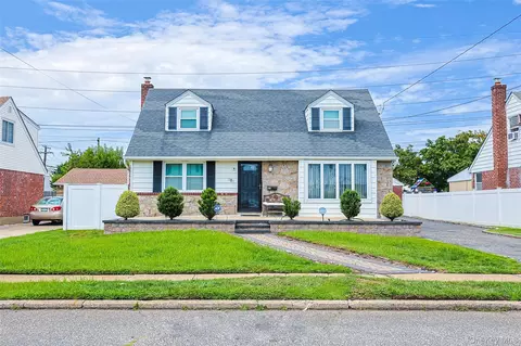 109 Aaron Dr, East Meadow, NY 11554