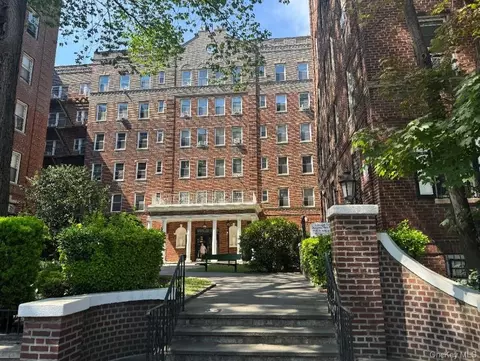 141-25 Northern Blvd #C4, New York, NY 11354