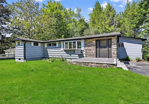 3 Shirley Dr, Mountain Dale, NY 12763