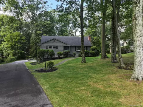 10 Wood Ter, Newburgh, NY 12550