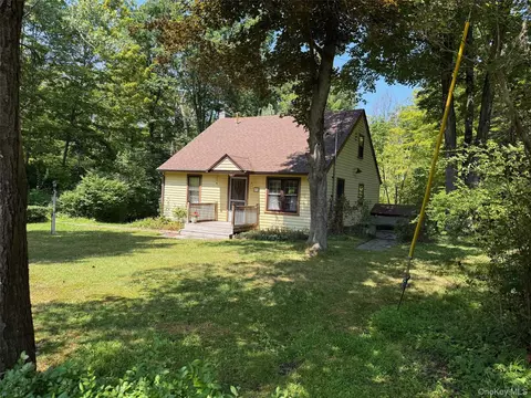472 Doodletown Rd, Gallatin, NY 12523