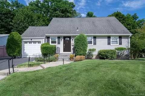 103 Hilltop Rd, Greenburgh, NY 10502