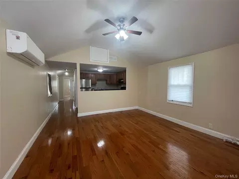 1101 Harding Park, New York, NY 10473