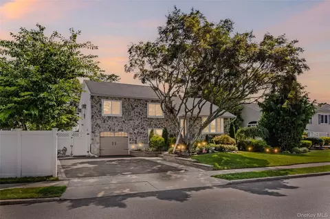 30 Acme Ave, Bethpage, NY 11714