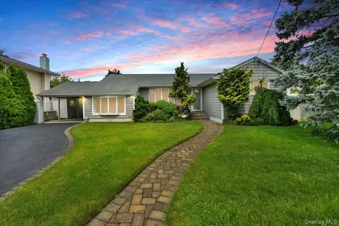 73 Massachusetts Ave, Massapequa, NY 11758