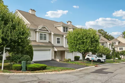 27 Crystal Hill Dr #27, Pomona, NY 10970