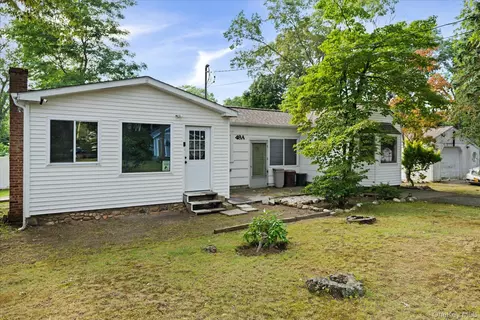 48 Rockaway Dr # A, Sound Beach, NY 11789