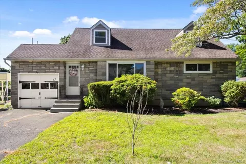 17 Wenzel Ln, Stony Point, NY 10980