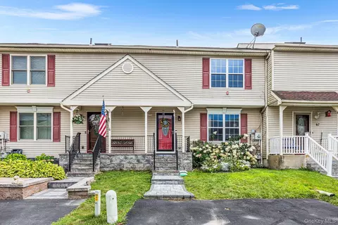 65 Darin Rd, Warwick, NY 10990
