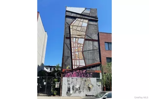 241 Grand St, Brooklyn, NY 11211