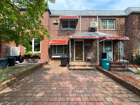 6073 71 St, New York, NY 11378