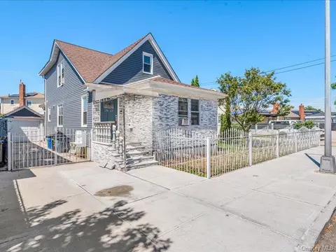 176-27 NW Sunbury Rd, Jamaica, NY 11434