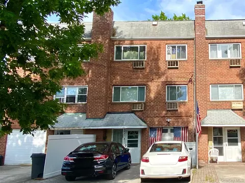 84-03 266th St, New York, NY 11001