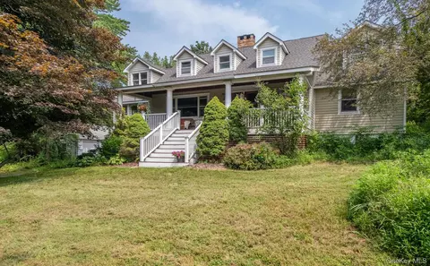 19 James Ct, Red Hook, NY 12571