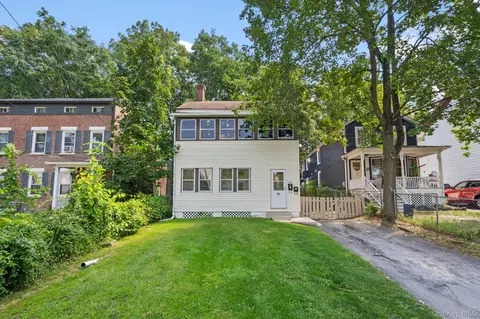 93 Delafield St, Poughkeepsie, NY 12601