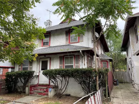 636 Beach 22nd St, Far Rockaway, NY 11691