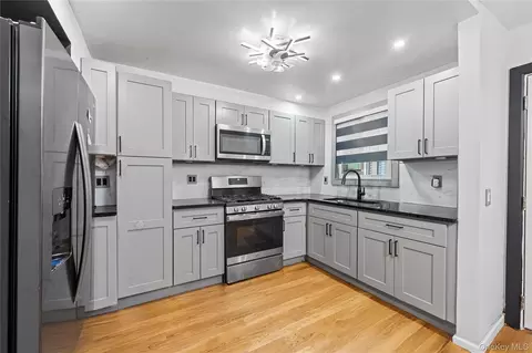 1103 Adee Ave, New York, NY 10469
