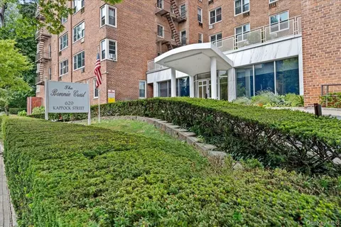 629 Kappock St #1N, Bronx, NY 10463