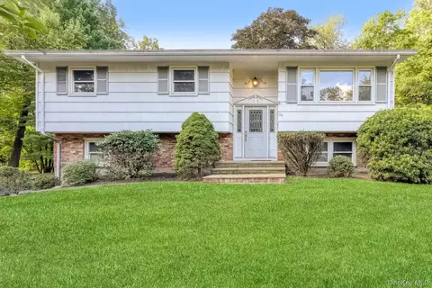 28 Montclair Ave, Ramapo, NY 10952