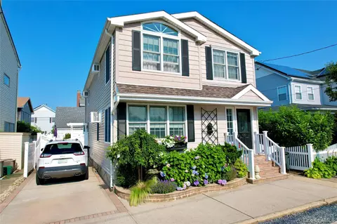 69 Cedarhurst Ave, Point Lookout, NY 11569