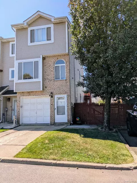 50 Mallard Ln, Staten Island, NY 10309