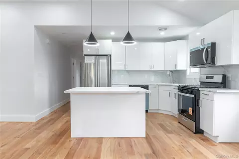 245-33 147 Rd, New York, NY 11422