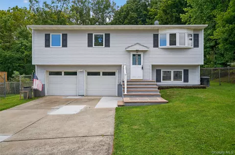 19 Half Holw, Monroe, NY 10950