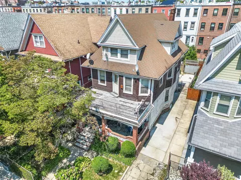 139 Fenimore St, Brooklyn, NY 11225