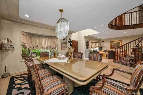 Dining - 138-45 78th Dr, Flushing, NY 11367 photo 1 of 3