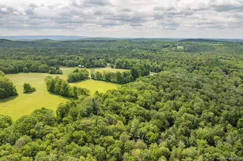 115 Moore Rd, Fallsburg, NY