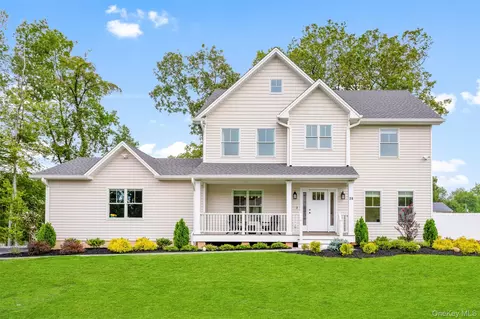 28 Pvt Del Regno Ct, Orangetown, NY 10913