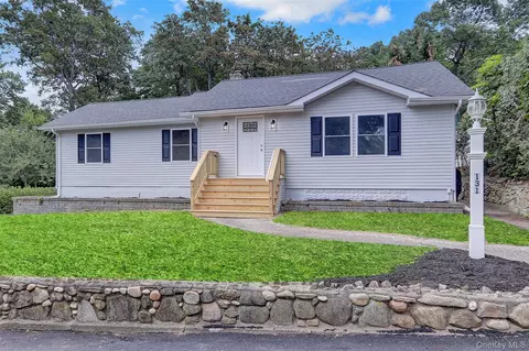 131 Curtis Dr, Sound Beach, NY 11789