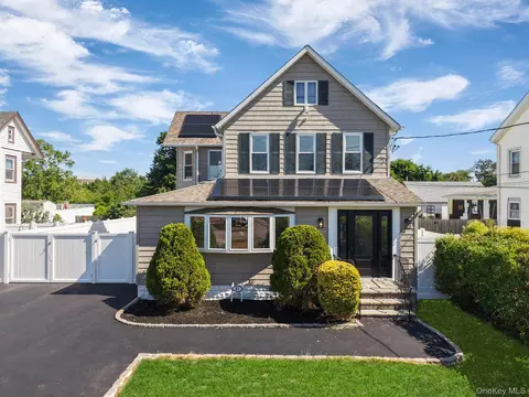 51 Sterling Pl, Amityville, NY 11701